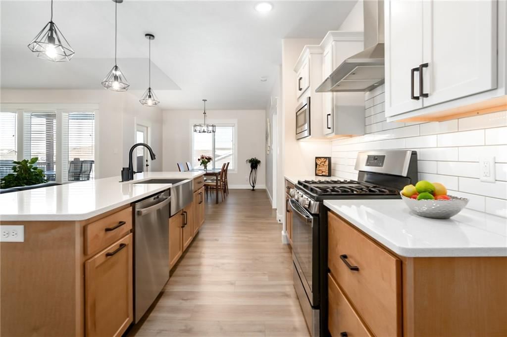 414 N Winnie Way — photo 3
