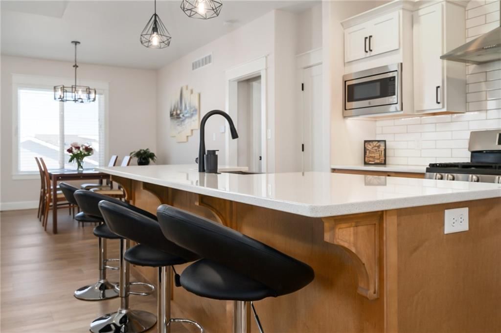 414 N Winnie Way — photo 4