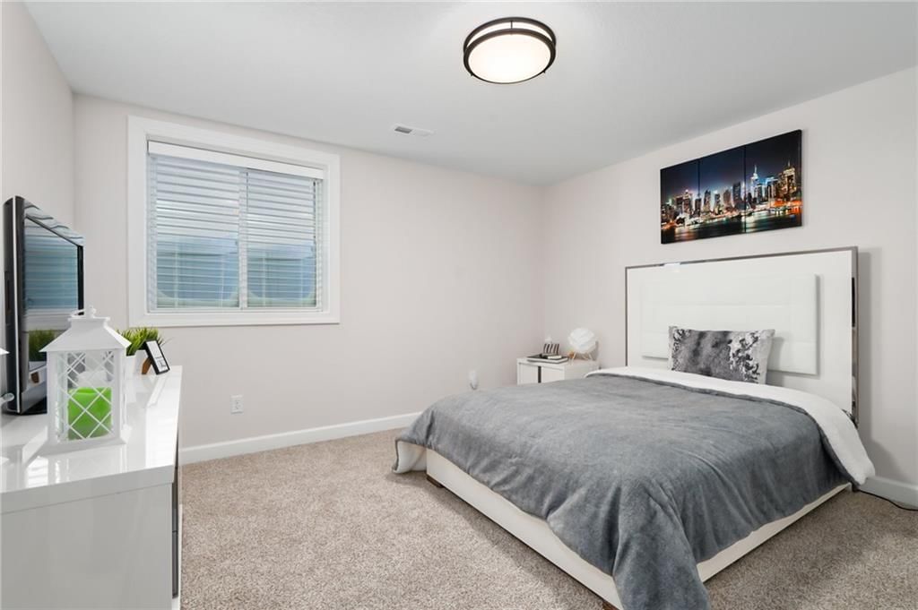 414 N Winnie Way — photo 33