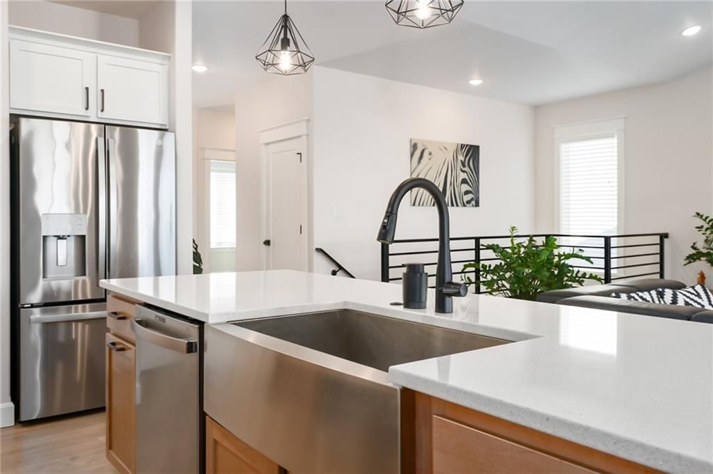 414 N Winnie Way — photo 7