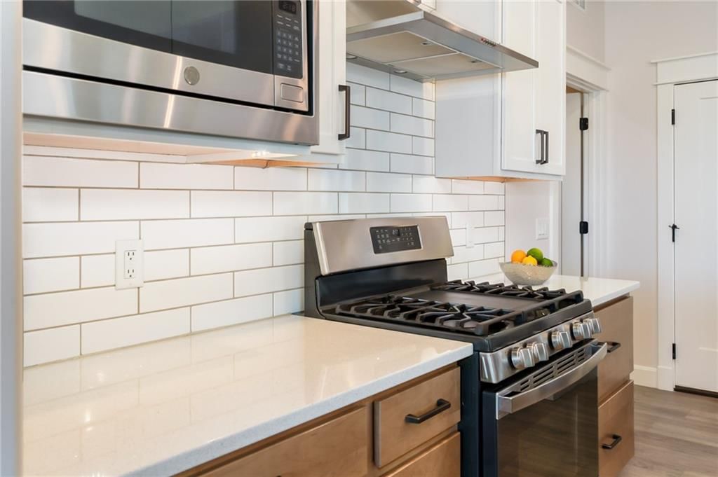 414 N Winnie Way — photo 8