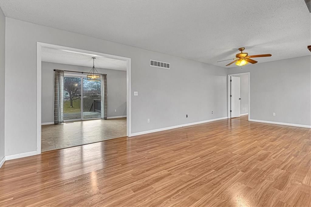 121 Shady Lane — photo 3