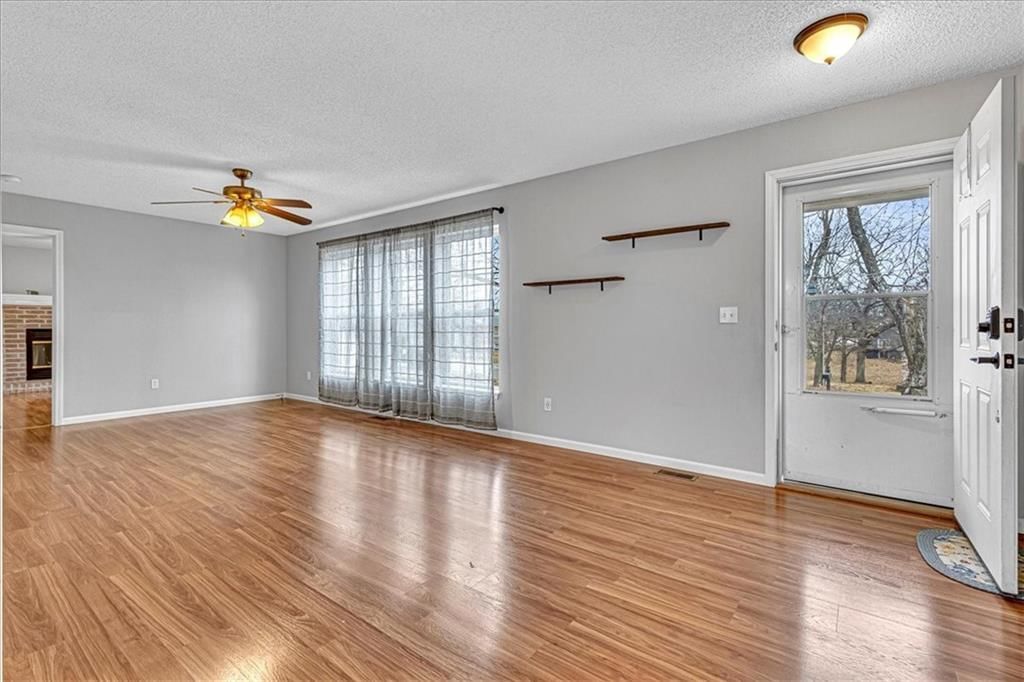 121 Shady Lane — photo 4