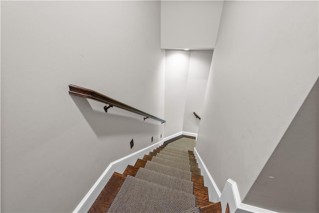 8521 W 116 Highway — photo 34