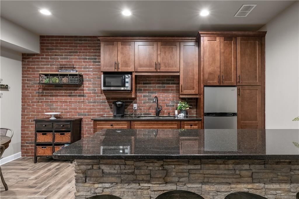 8521 W 116 Highway — photo 41