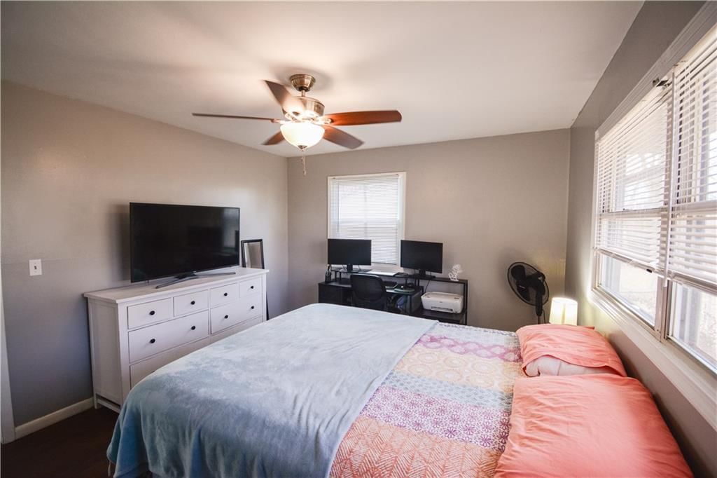 306 W Sunrise Drive — photo 10