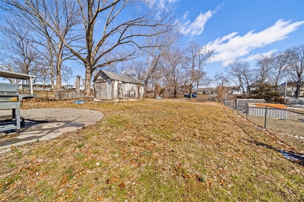 131 S Neconi Avenue — photo 17