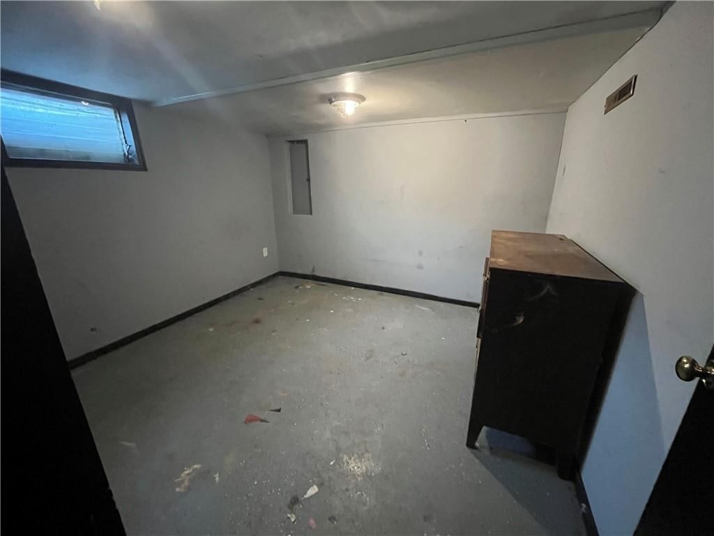 316 Holiday Drive — photo 13