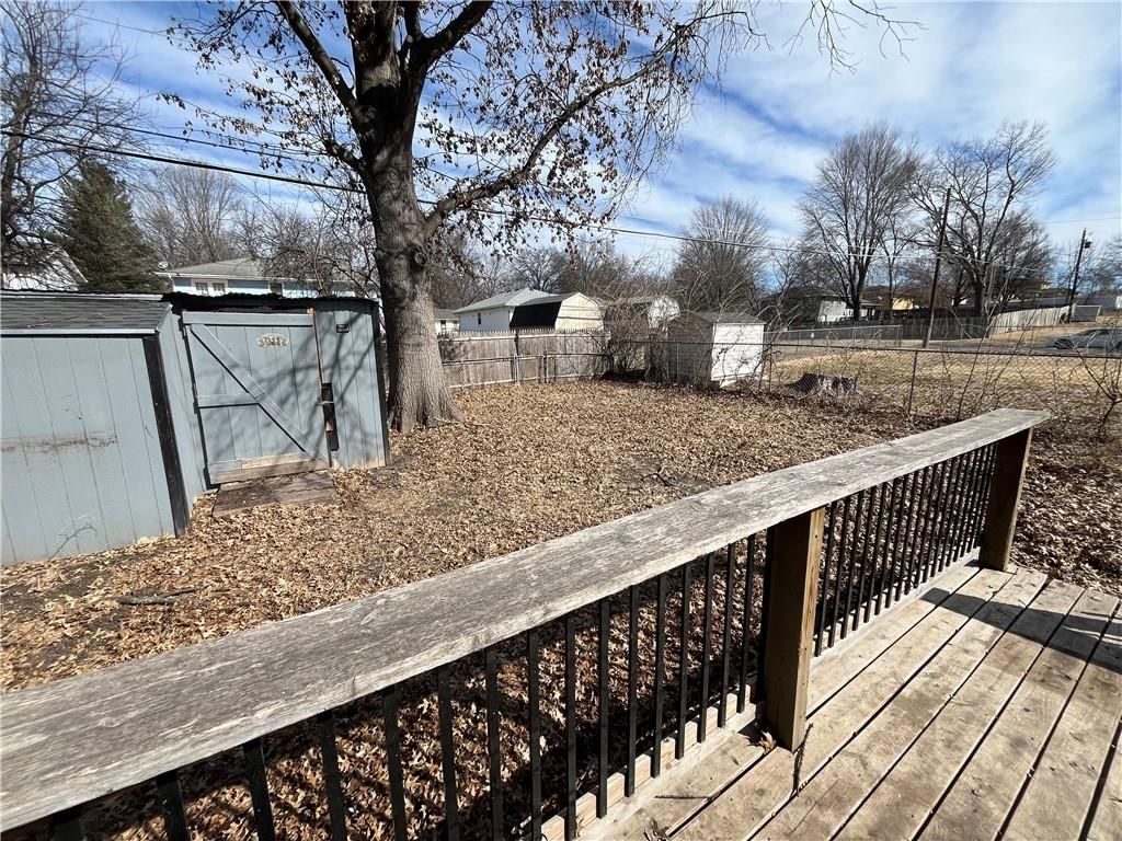 316 Holiday Drive — photo 17
