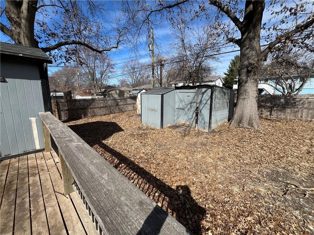 316 Holiday Drive — photo 18