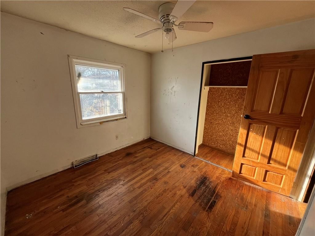 316 Holiday Drive — photo 9