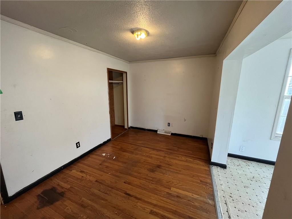 316 Holiday Drive — photo 10