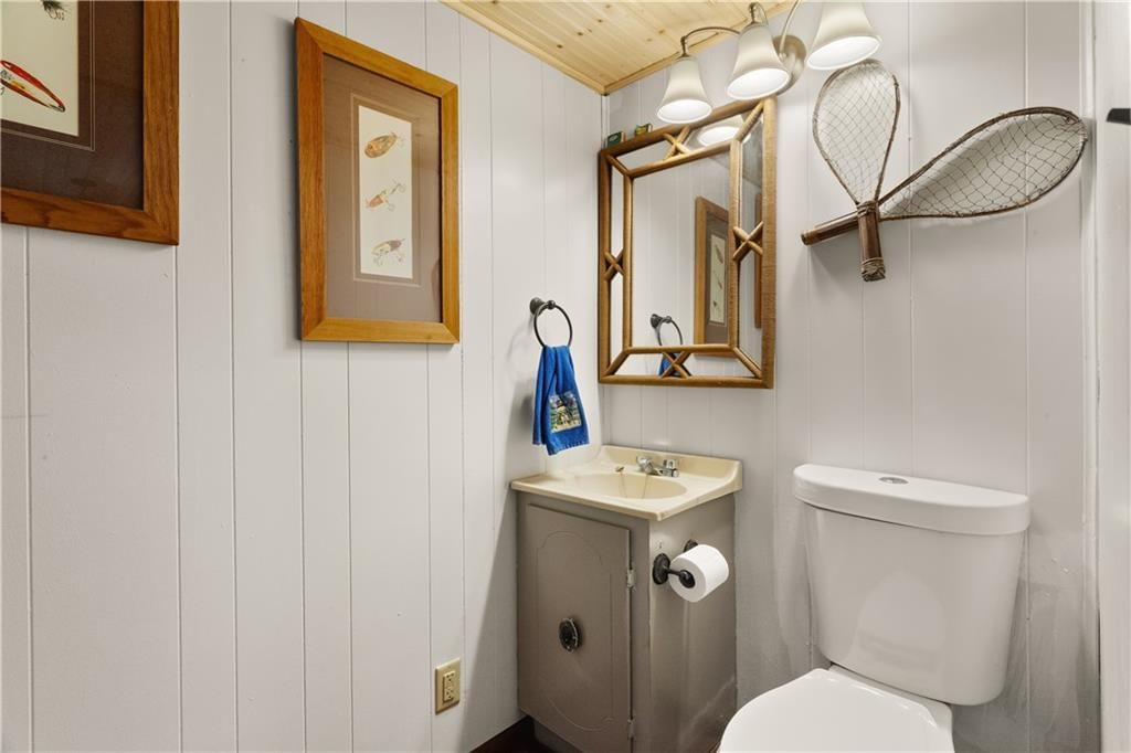 704 SW 4th Street — photo 21