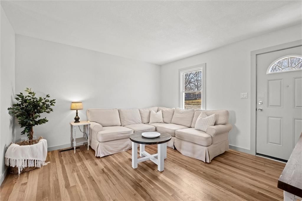 5115 N Winchester Avenue — photo 5
