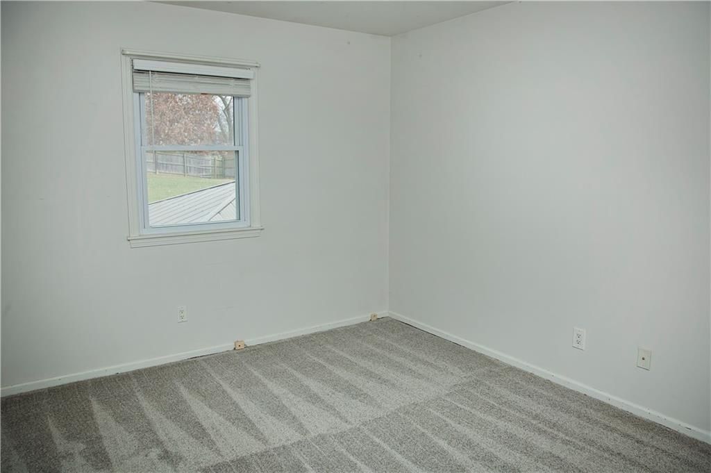 7111 NW Edgehill Road — photo 32