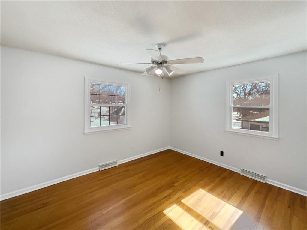 2304 N 86th Terrace — photo 16