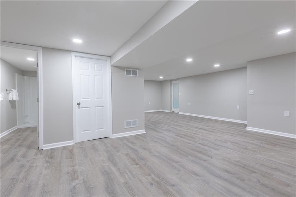 5201 N Richmond Avenue — photo 25