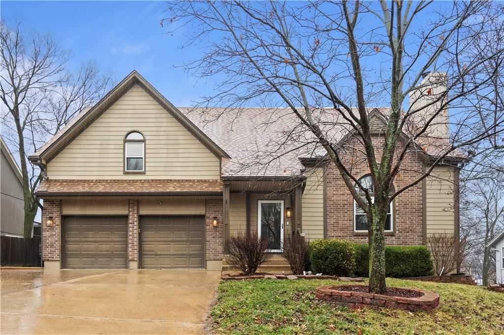 3241 Gateway Drive — photo 2