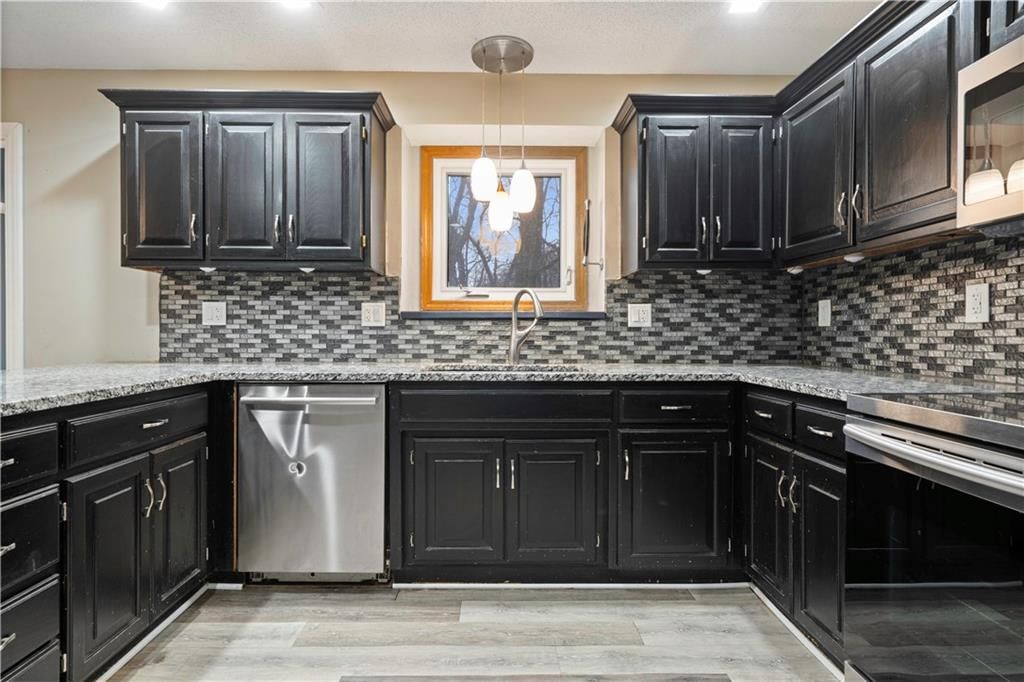 3241 Gateway Drive — photo 18