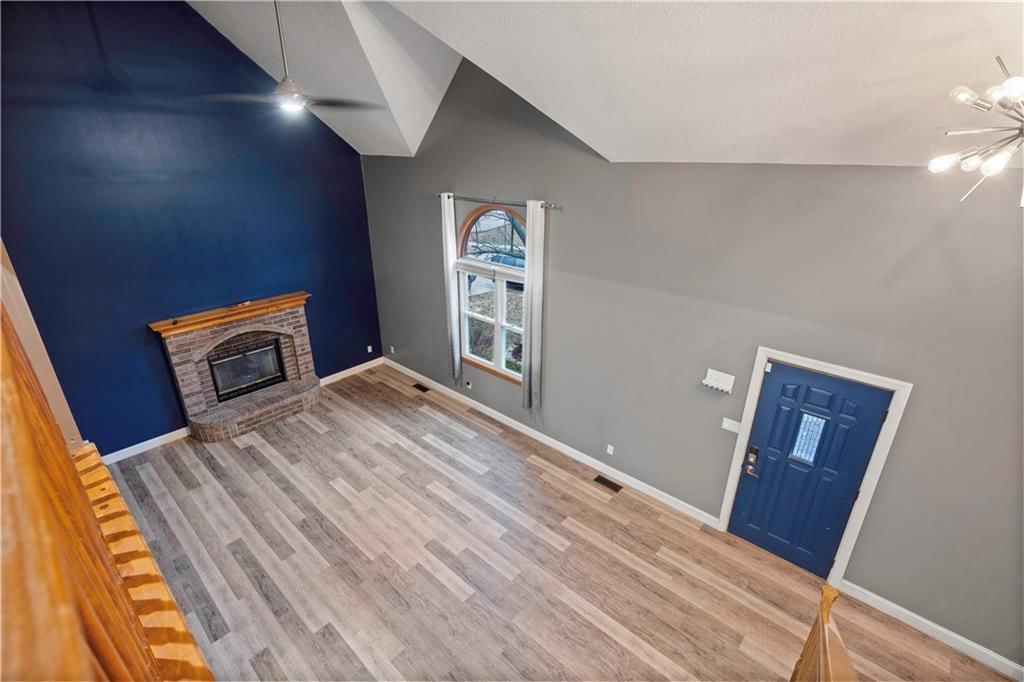 3241 Gateway Drive — photo 4