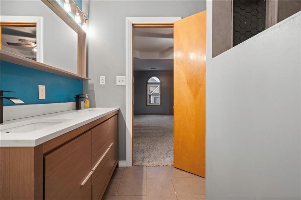 3241 Gateway Drive — photo 33