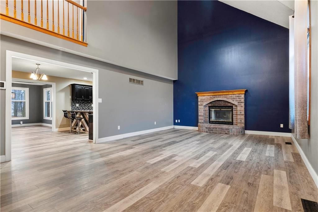 3241 Gateway Drive — photo 5