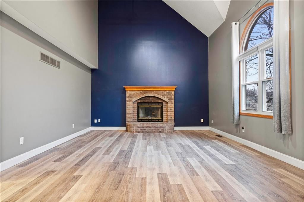 3241 Gateway Drive — photo 6