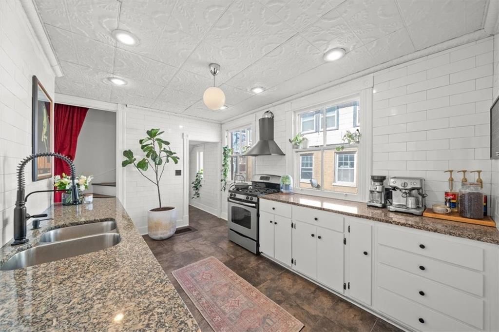 3741 CENTRAL Street — photo 10