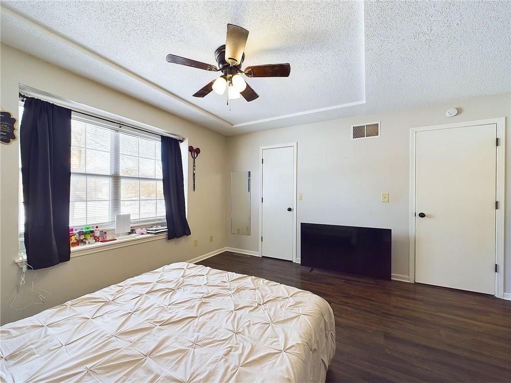 501 Mallory Court — photo 15