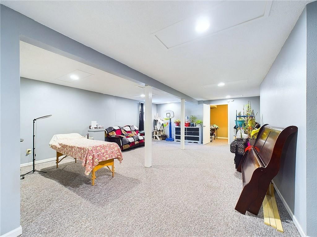 501 Mallory Court — photo 17