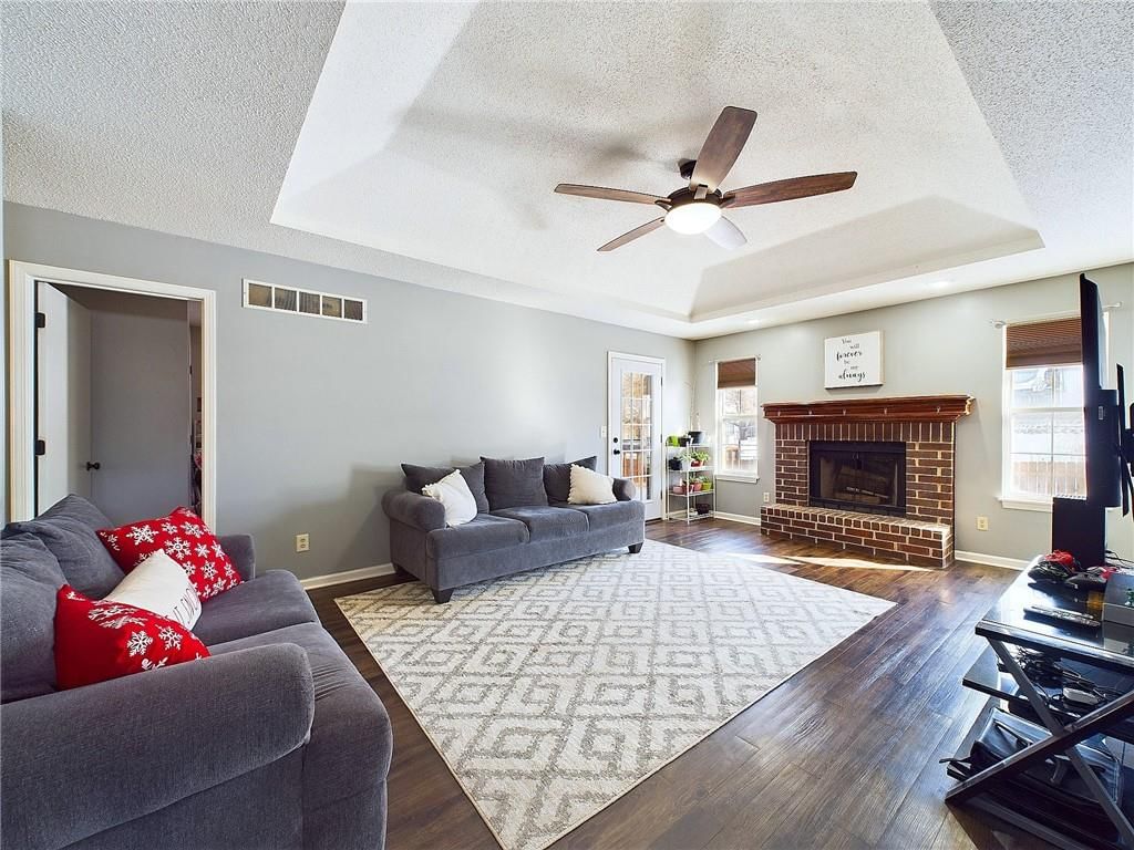 501 Mallory Court — photo 6