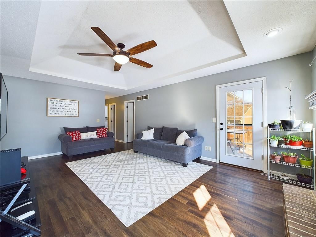 501 Mallory Court — photo 8