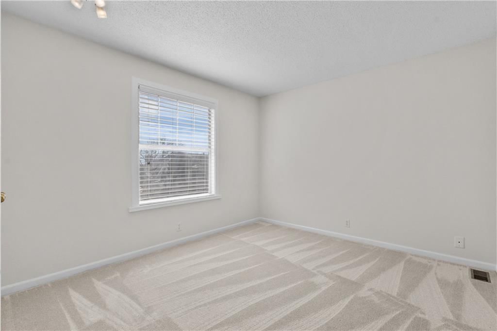 3718 Hartford Avenue — photo 15