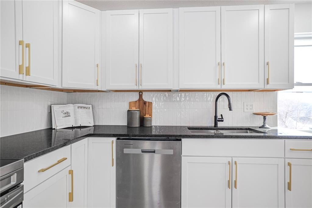 3135 N 44th Street — photo 11