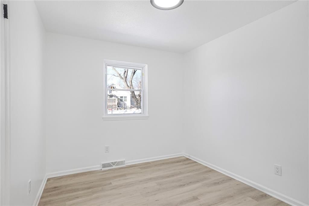 3135 N 44th Street — photo 17