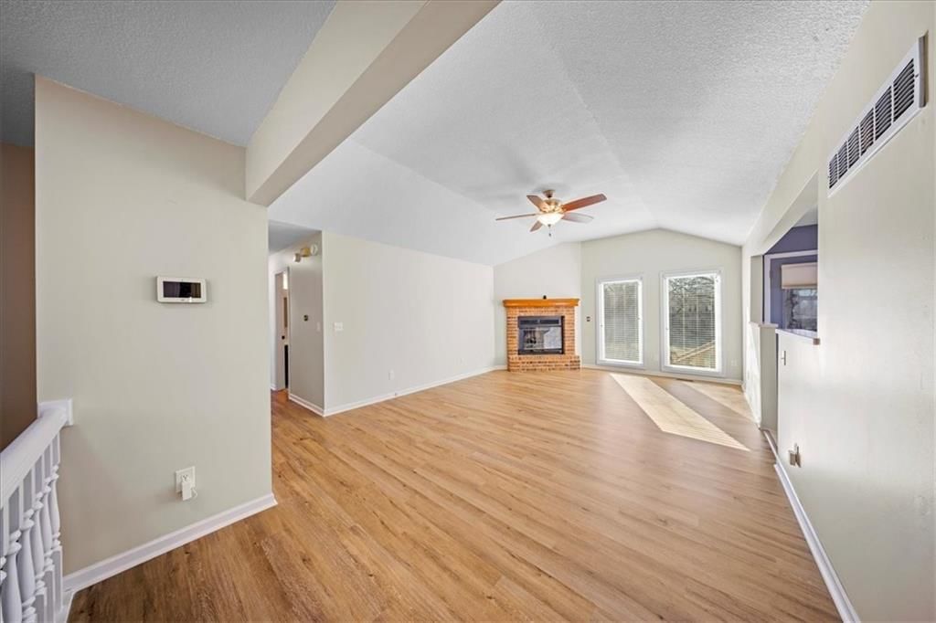 1134 NE Banner Drive — photo 11