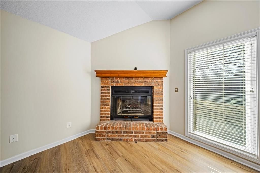 1134 NE Banner Drive — photo 12
