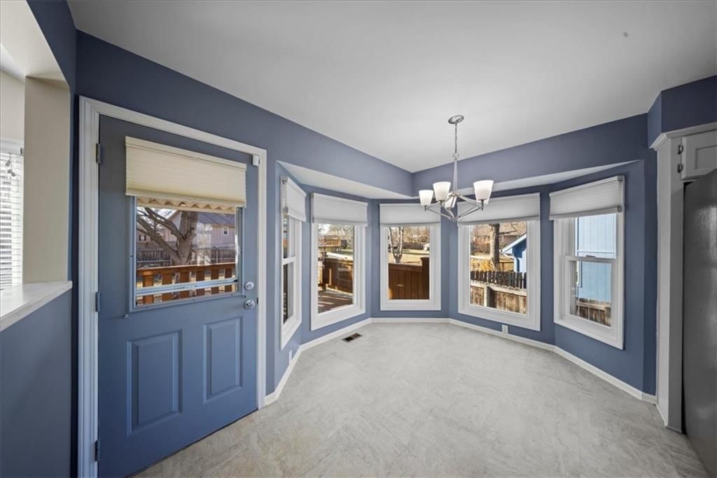 1134 NE Banner Drive — photo 21