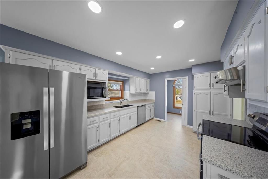 1134 NE Banner Drive — photo 22