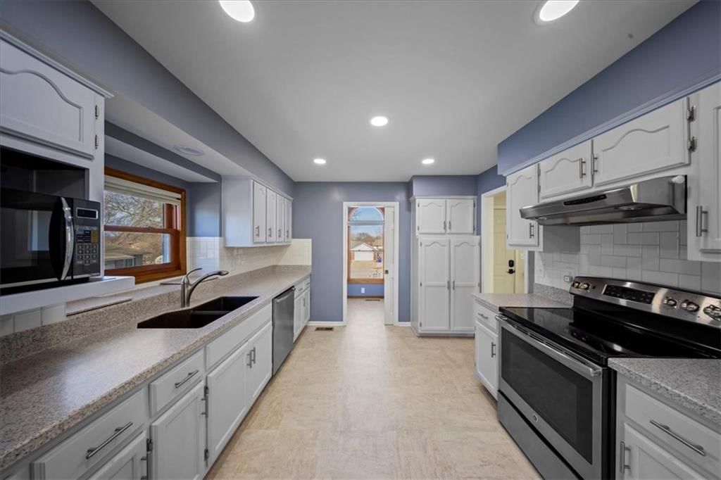 1134 NE Banner Drive — photo 25