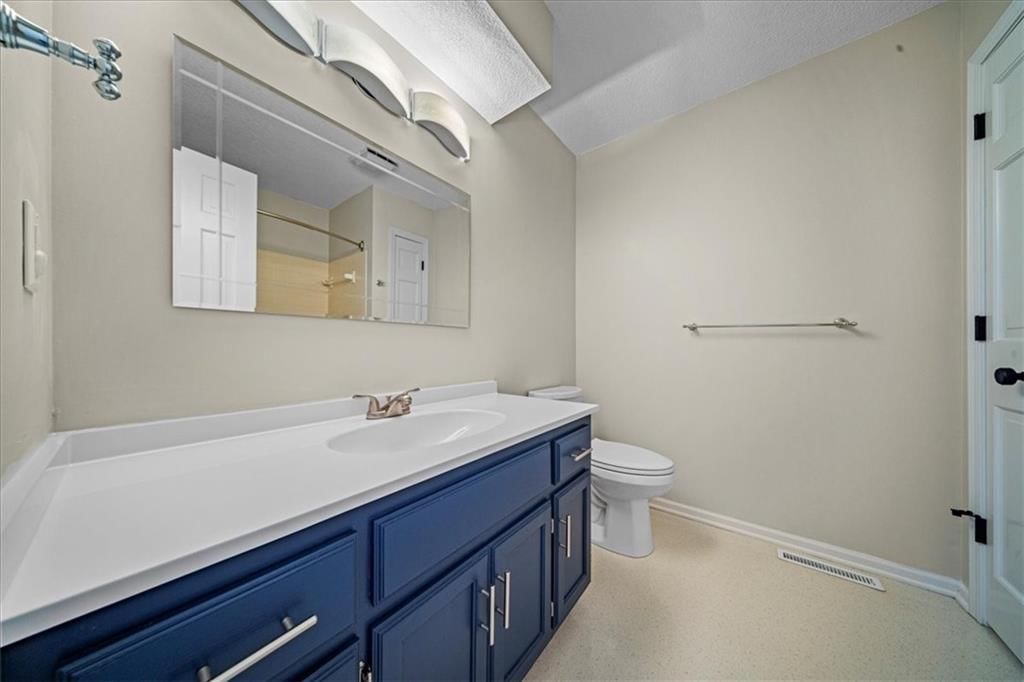 1134 NE Banner Drive — photo 30