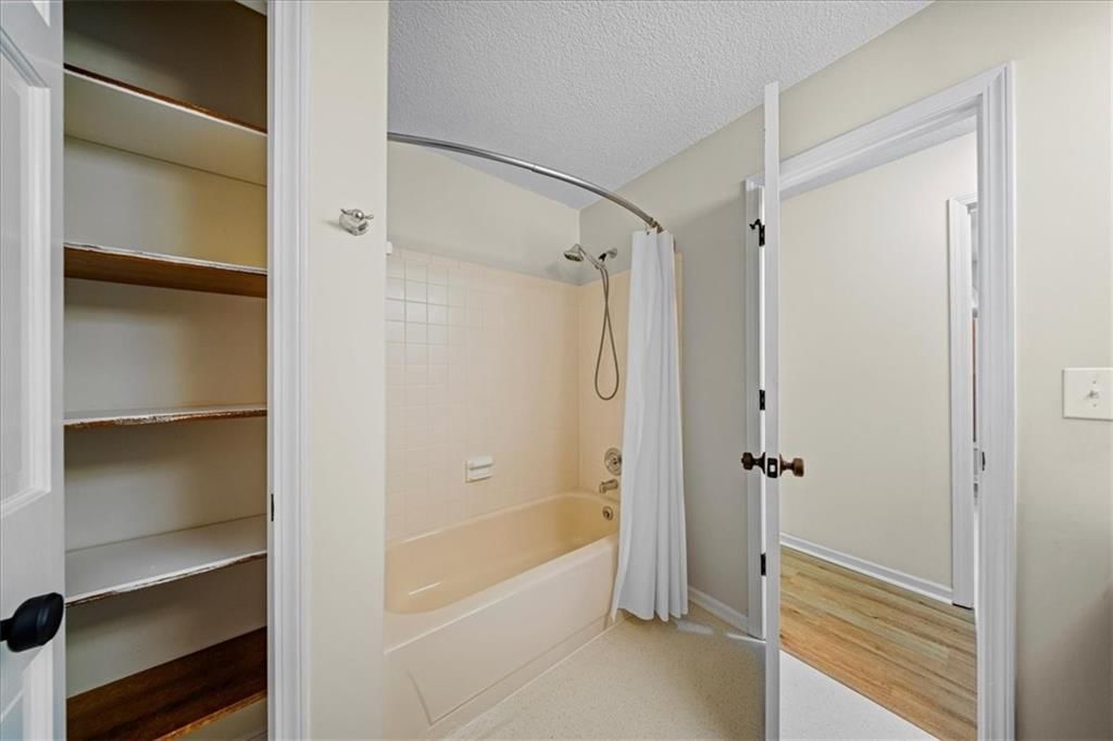 1134 NE Banner Drive — photo 31