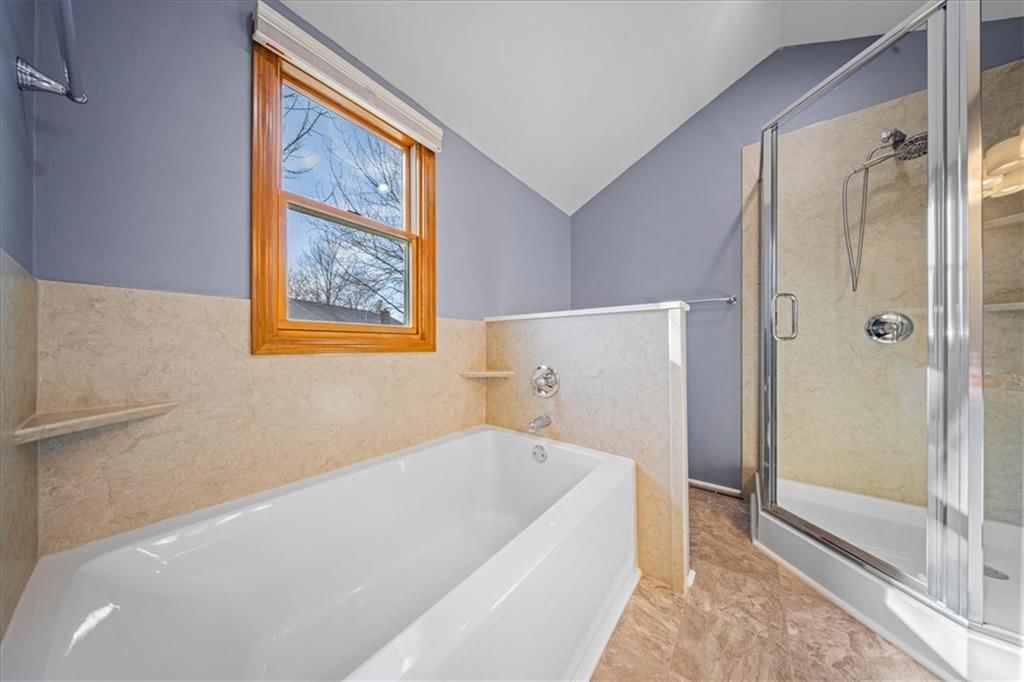 1134 NE Banner Drive — photo 37