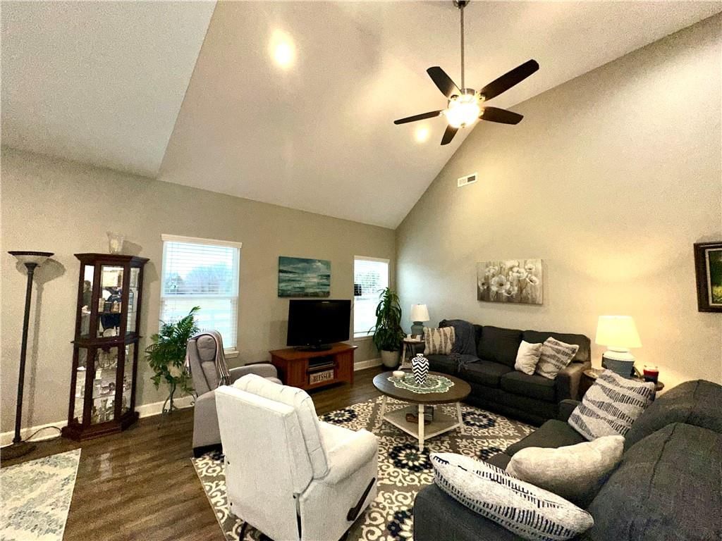 909 Golden Eagle Trail — photo 3