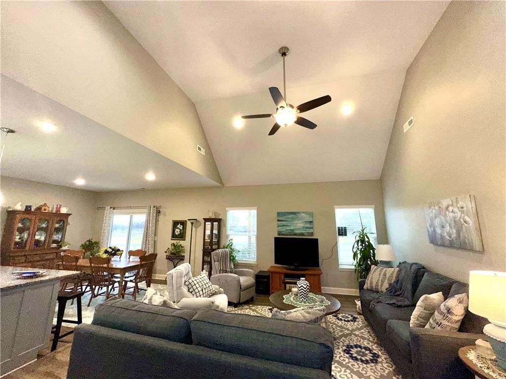 909 Golden Eagle Trail — photo 4