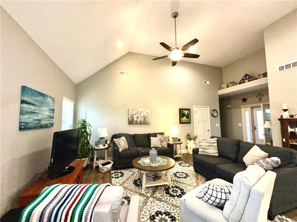 909 Golden Eagle Trail — photo 5