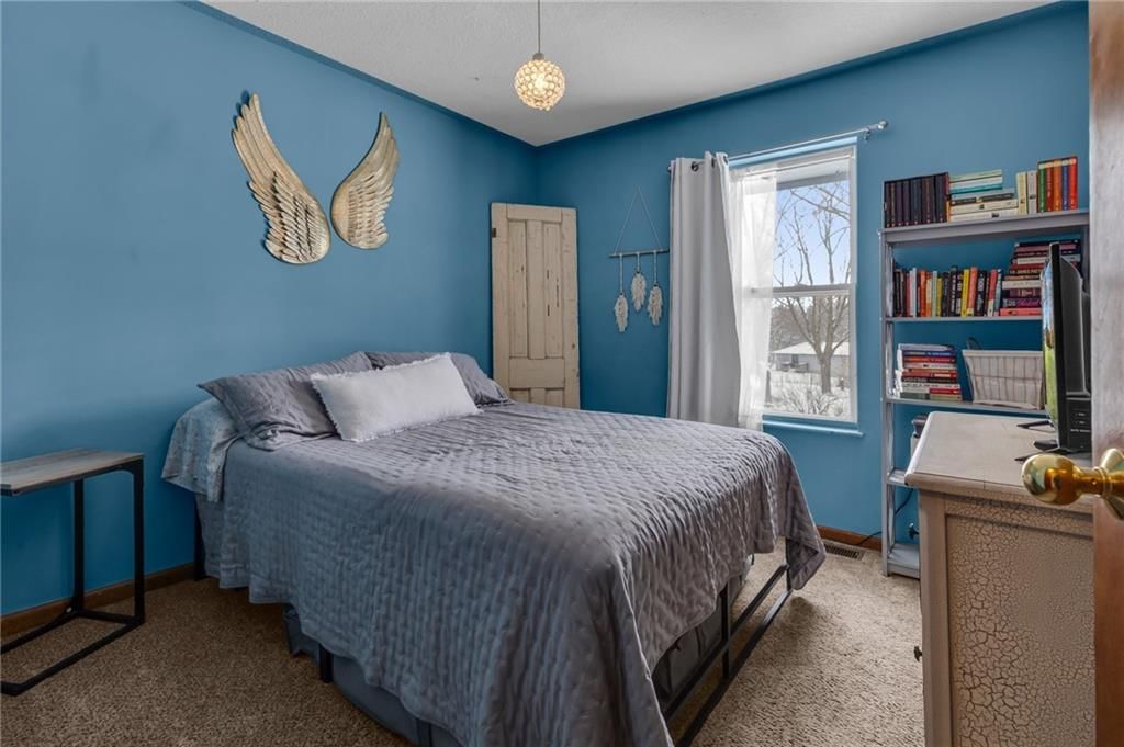 612 Russell Street — photo 17