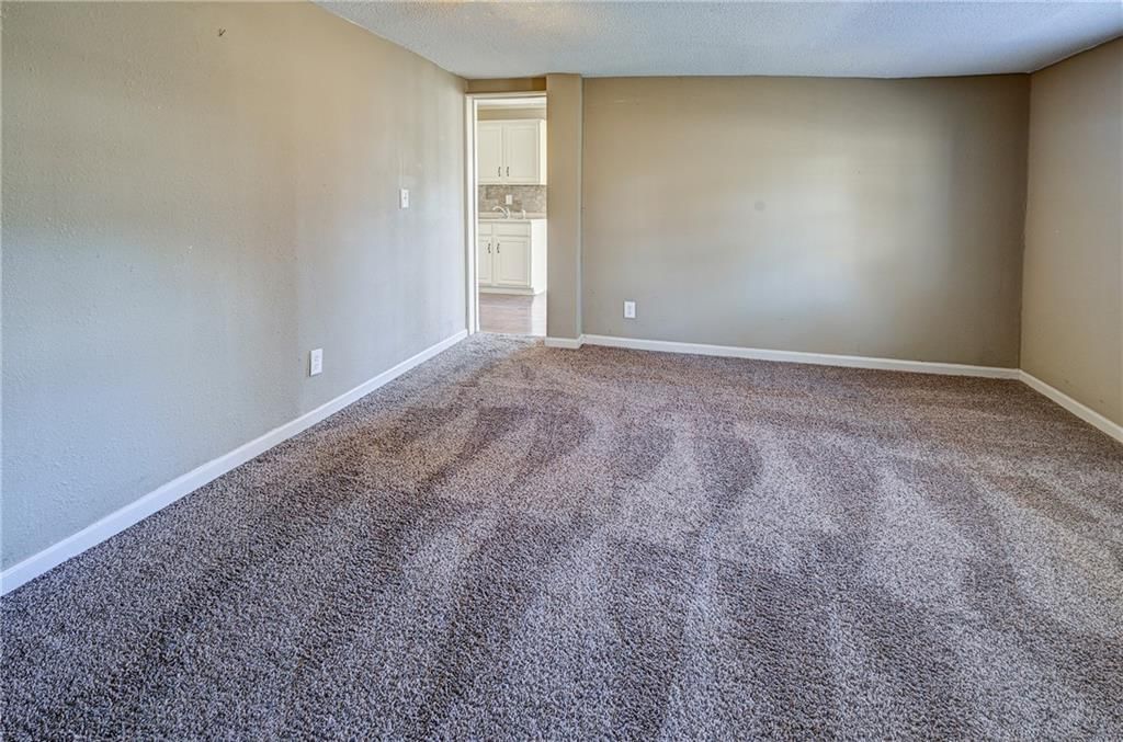 2302 NE 58th Terrace — photo 7