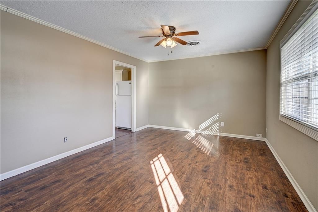 2302 NE 58th Terrace — photo 10