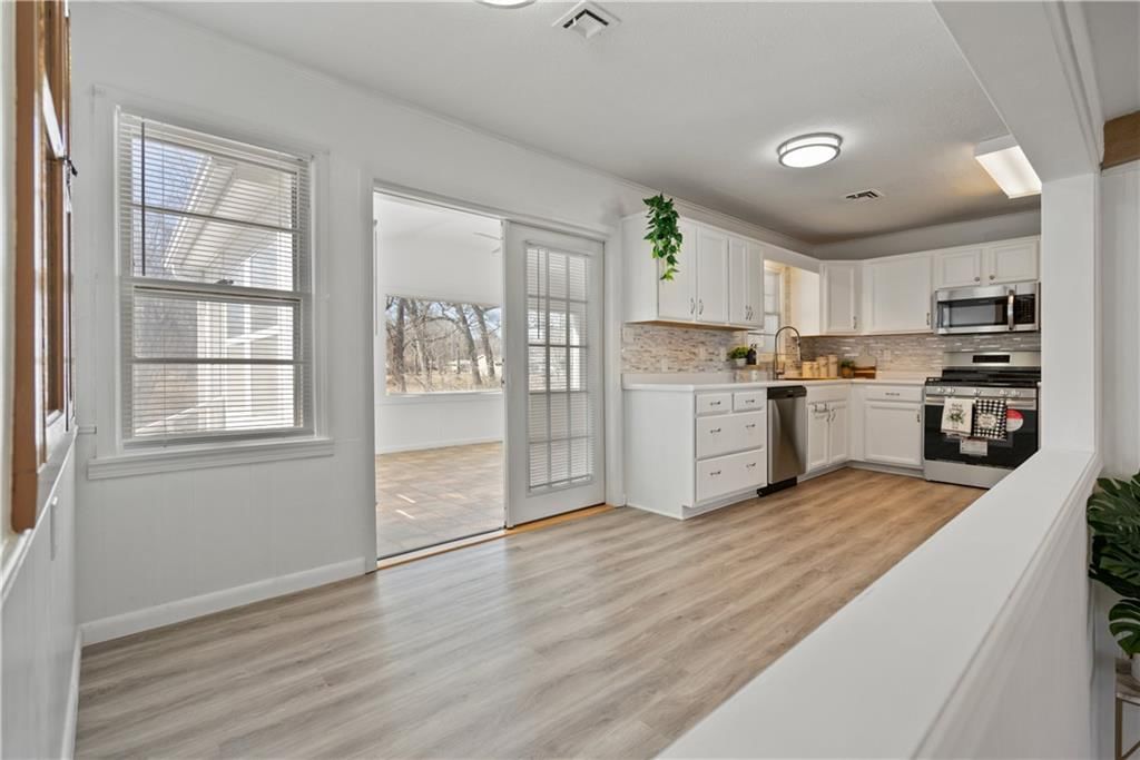 2104 W 7th Street — photo 22